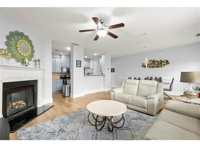 Photo - 2304 Oakton Pl