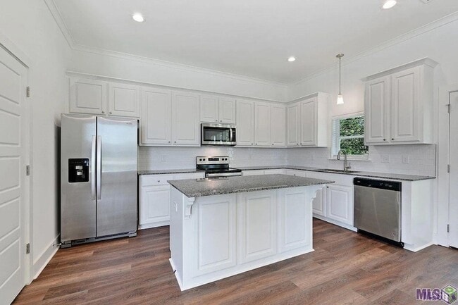 Photo - 601 Lake Shelf Dr