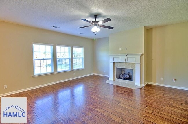 Photo - 1111 Marne Blvd