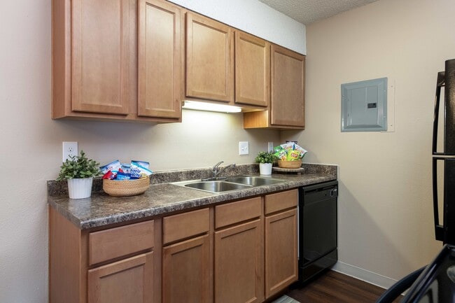 Photo - Wentworth Apartments