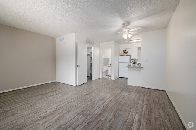 Studio - 404SF - Capistrano