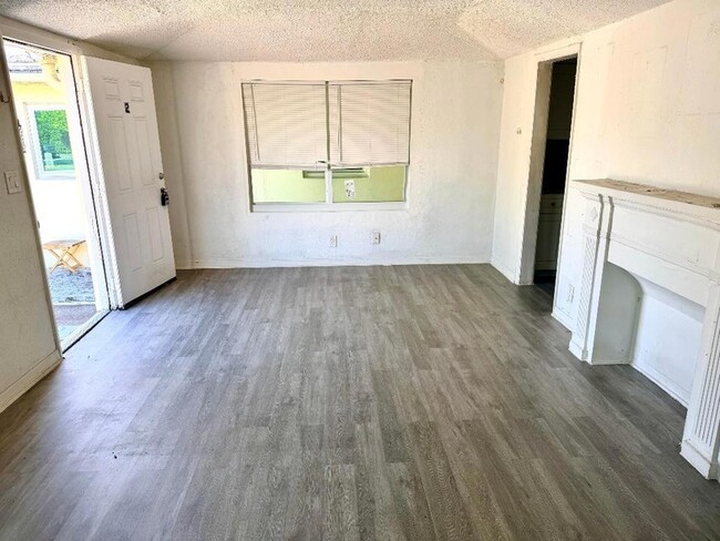 Photo - 312 Walton Blvd