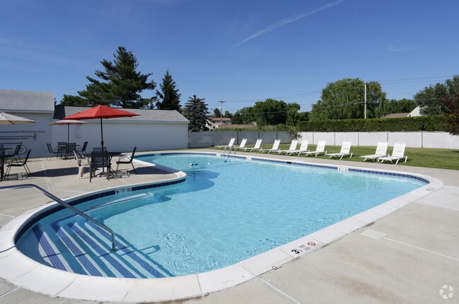 Photo - Strawberry Ridge Apartments