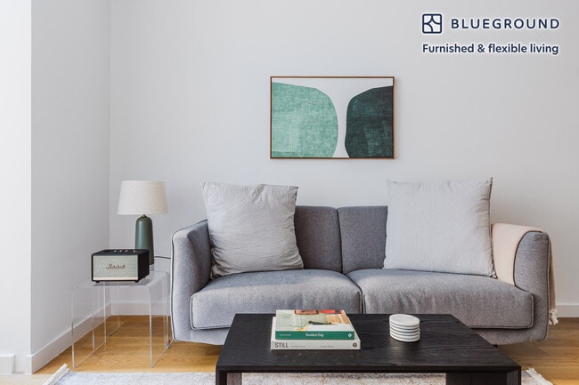 Photo - 137 Thompson St Unit FL3-ID1589