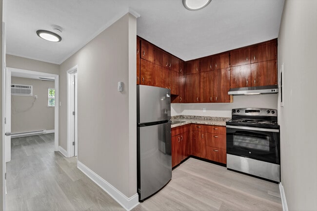 1x1 Kitchen - Secret City Apartments