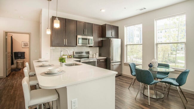 Photo - Halstead Franklin