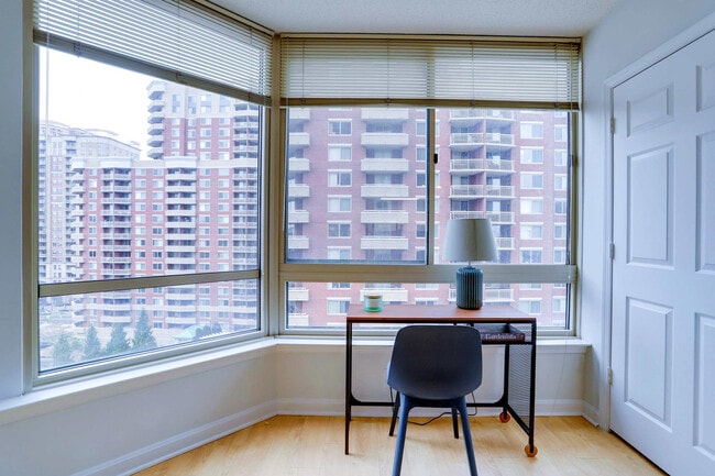 Photo - 901 N Pollard St Unit FL10-ID1022330P