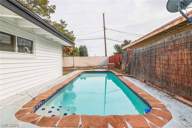 Photo - 612 N Bruce St
