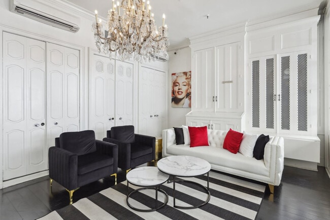 Building Photo - 508 Chartres St Unit ID1272330P