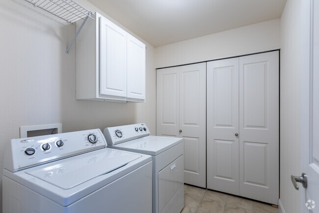2BR, 2BA - The Orchard Apartments