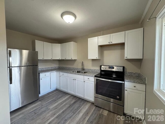 Photo - 323 N Flint St