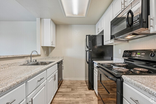 Interior Photo - Lakeview Village