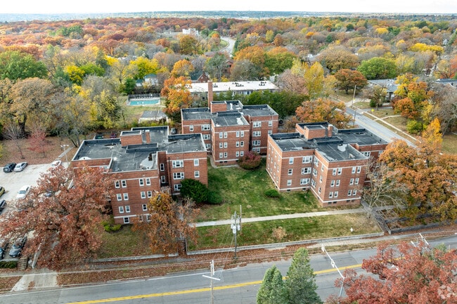 Aerial - Hampton House Apartments