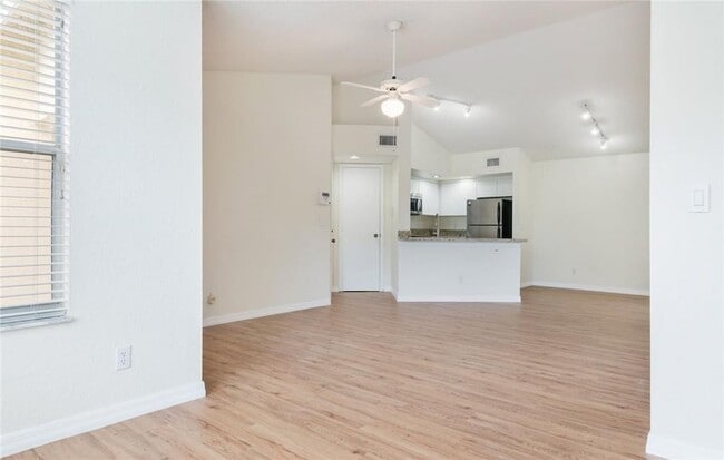 Photo - 417 Vista Isles Dr Unit 2322