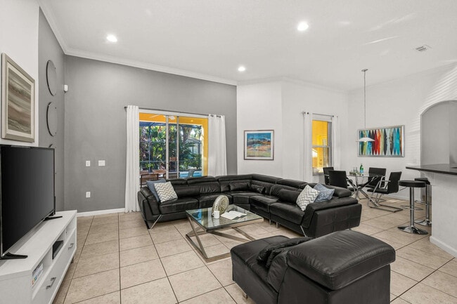 Photo - 4140 Oak Tree Dr Unit ID1325640P