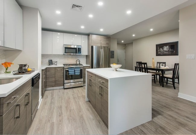 Photo - The Plaza Apartments