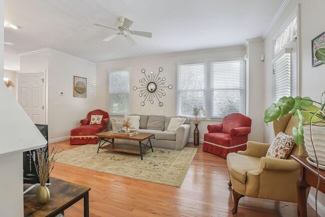 Photo - 319 W 2nd Ave Unit 319