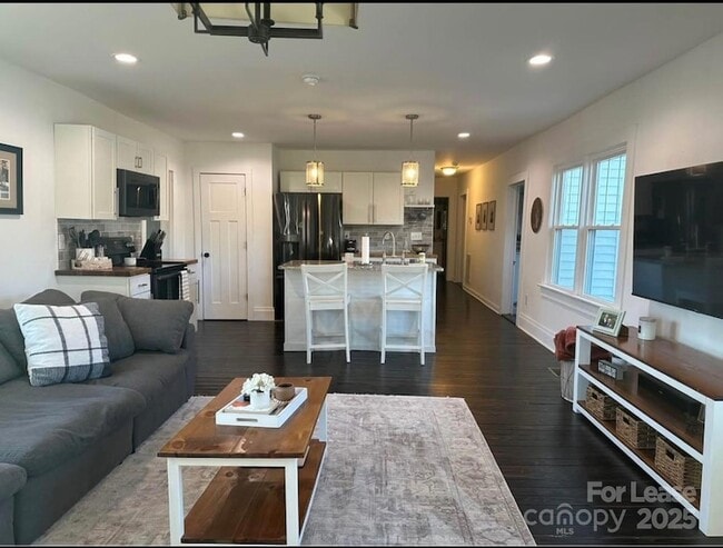 Photo - 135 Estelle Rd