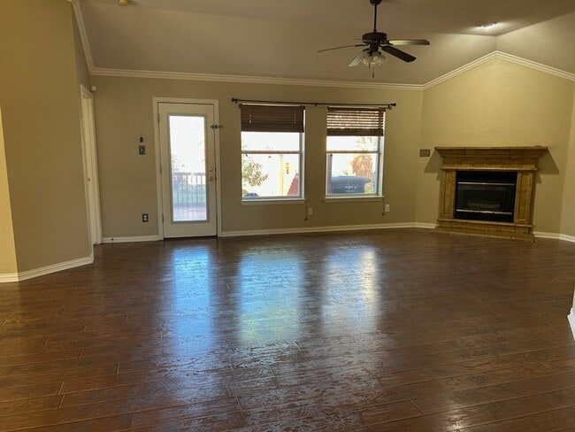 Photo - 4815 Stetson Dr N