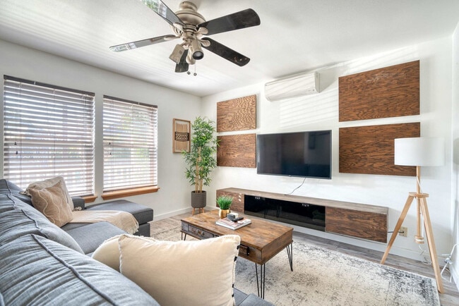 Photo - 5040 NE 18th Ave Unit ID1309833P