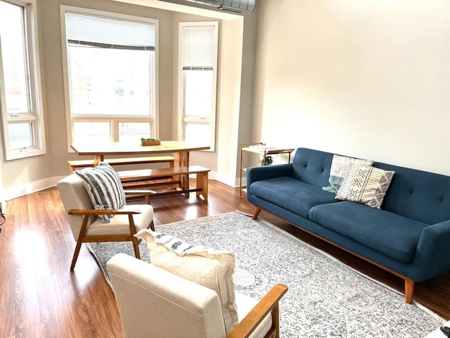 Building Photo - 870 N Orleans St Unit ID1069904P