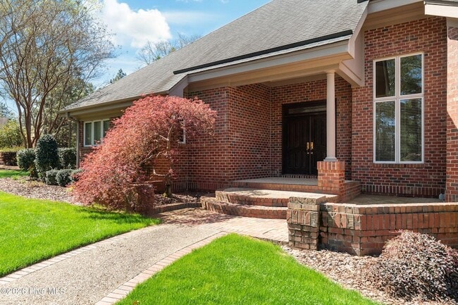 Photo - 50 Oak Meadow Rd