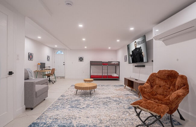 Photo - 48 Somers St Unit SI ID1359075P