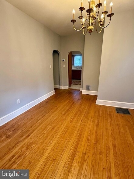 Photo - 136 Maple Terrace