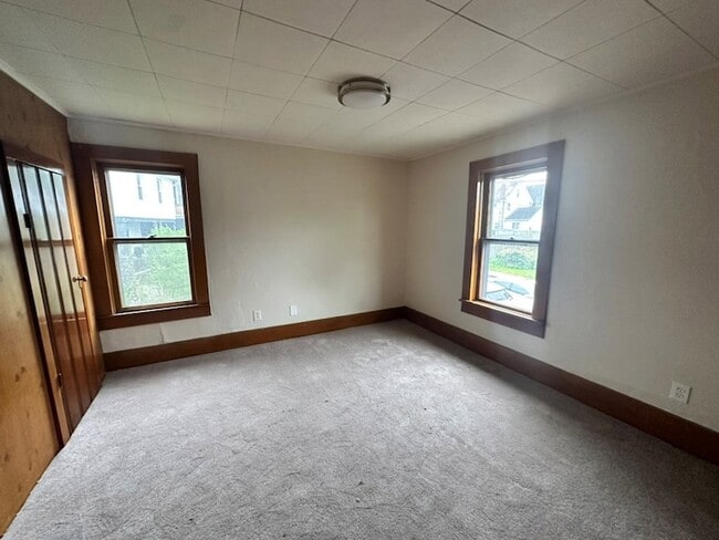 Photo - 306 Plummer St