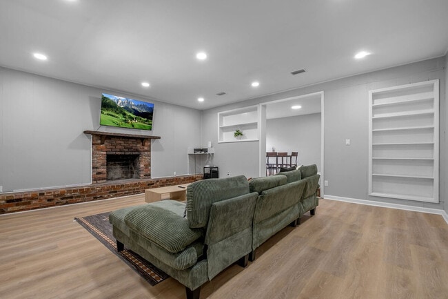 Building Photo - 214 Cactus St Unit ID1319928P