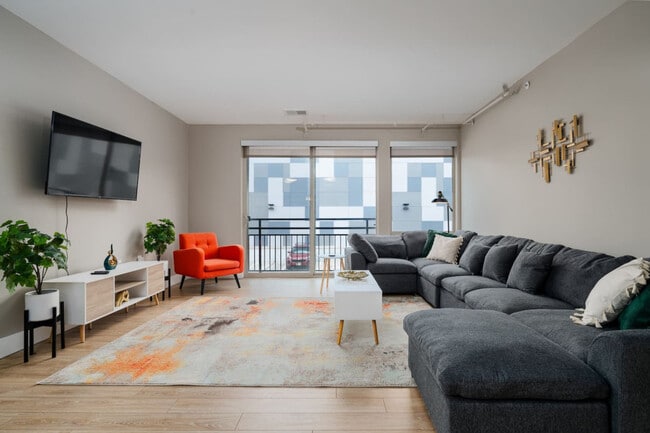 Building Photo - 515 E Market St Unit ID1228645P