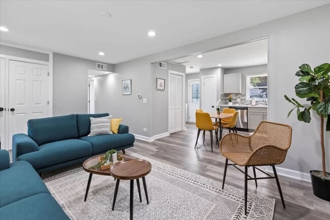 Photo - 33 Crescent Rd Unit ID1237897P