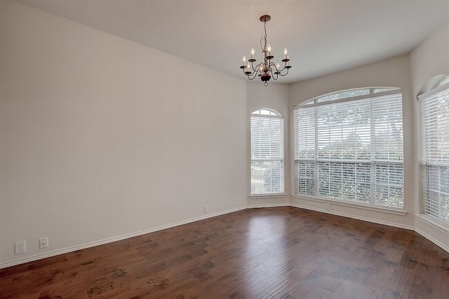 Photo - 2609 Monroe Dr