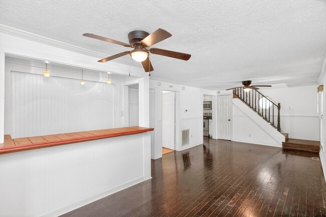 Photo - 3008 Lakeshore Dr