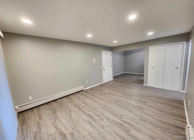 Photo - 2445 Torquay Ave Unit 107