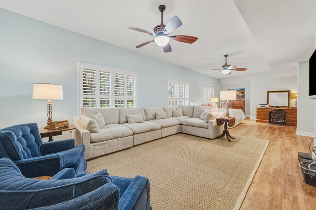 Building Photo - 21 Wallace Pate Dr Unit SI ID1465811P