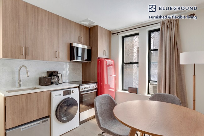 Photo - 236 W 15th St Unit FL2-ID2099