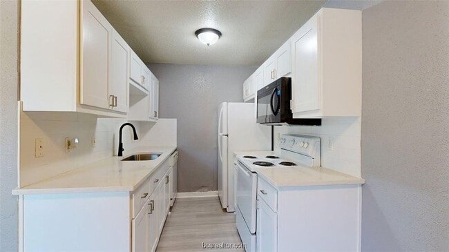 Photo - 1524 Pine Ridge Dr Unit B