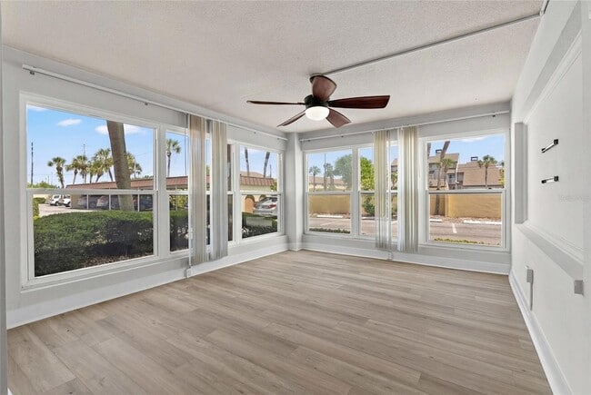 Photo - 4780 Cove Cir Unit 101