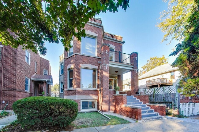 Building Photo - 1506 W Thome Ave Unit ID1364275P