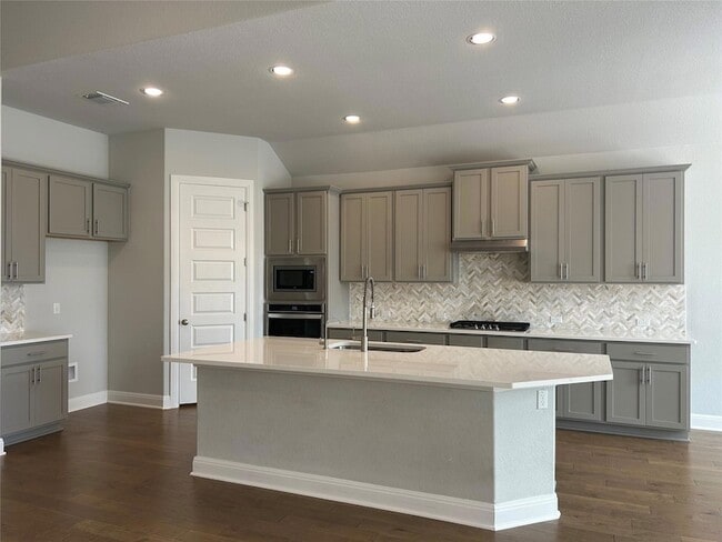 Photo - 148 Kellogg Ln