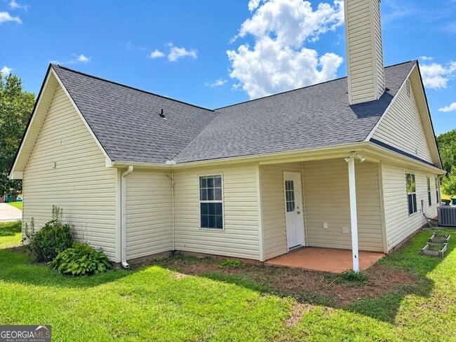 Photo - 561 Highland Pointe Dr