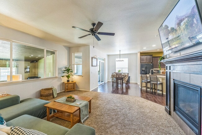 Building Photo - 5153 Chicory Cir Unit ID1335051P