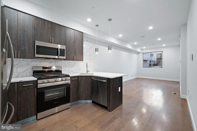 Photo - 2249 N Franklin St