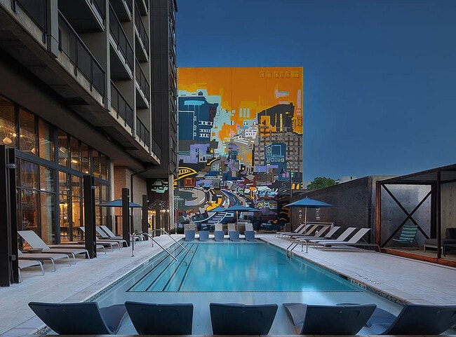 Building Photo - AMLI Westside