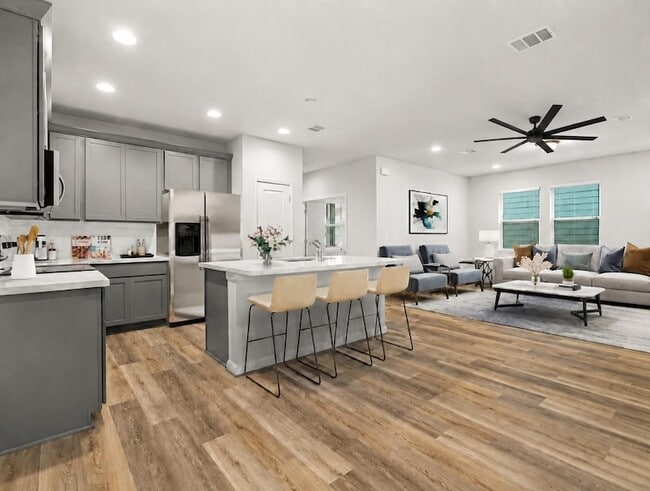 Photo - 101 Elm Br Trl