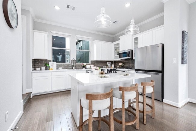 Photo - 2022 Groveland Glen Dr