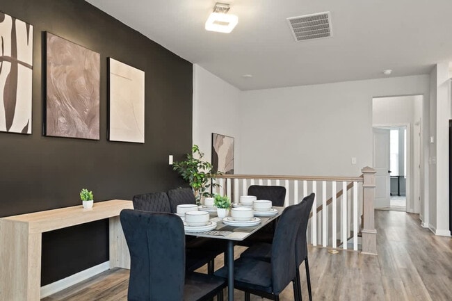 Photo - 2033 Statesville Ave Unit FL3-ID1077048P