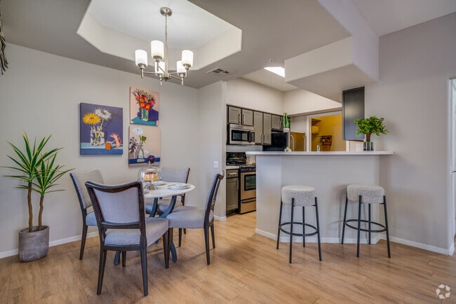 Interior Photo - Sonoran Vista