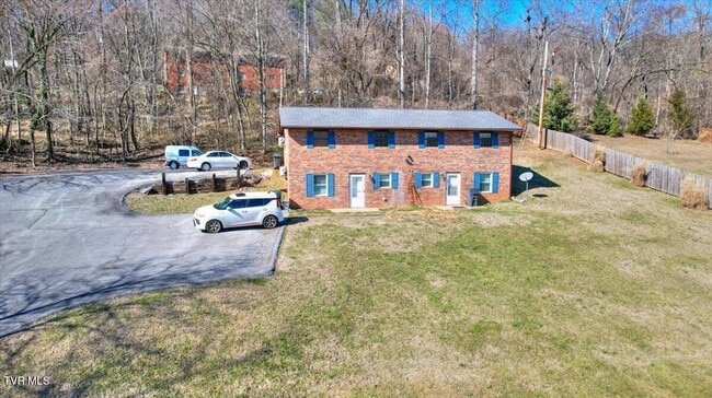 Building Photo - 241 Parker St
